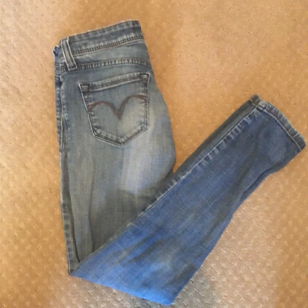 Levis Demi Curve Jeans - Picture 1 of 5